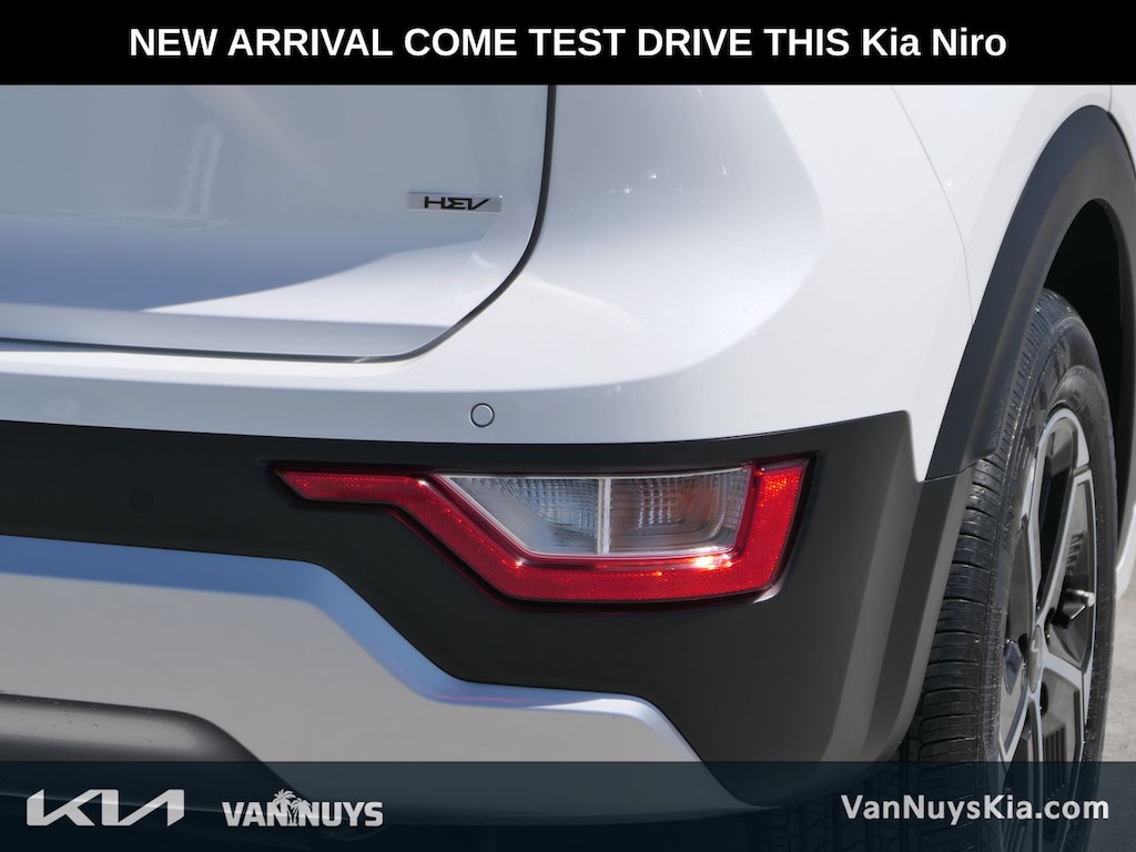 Used 2025 Kia Niro EX SUV