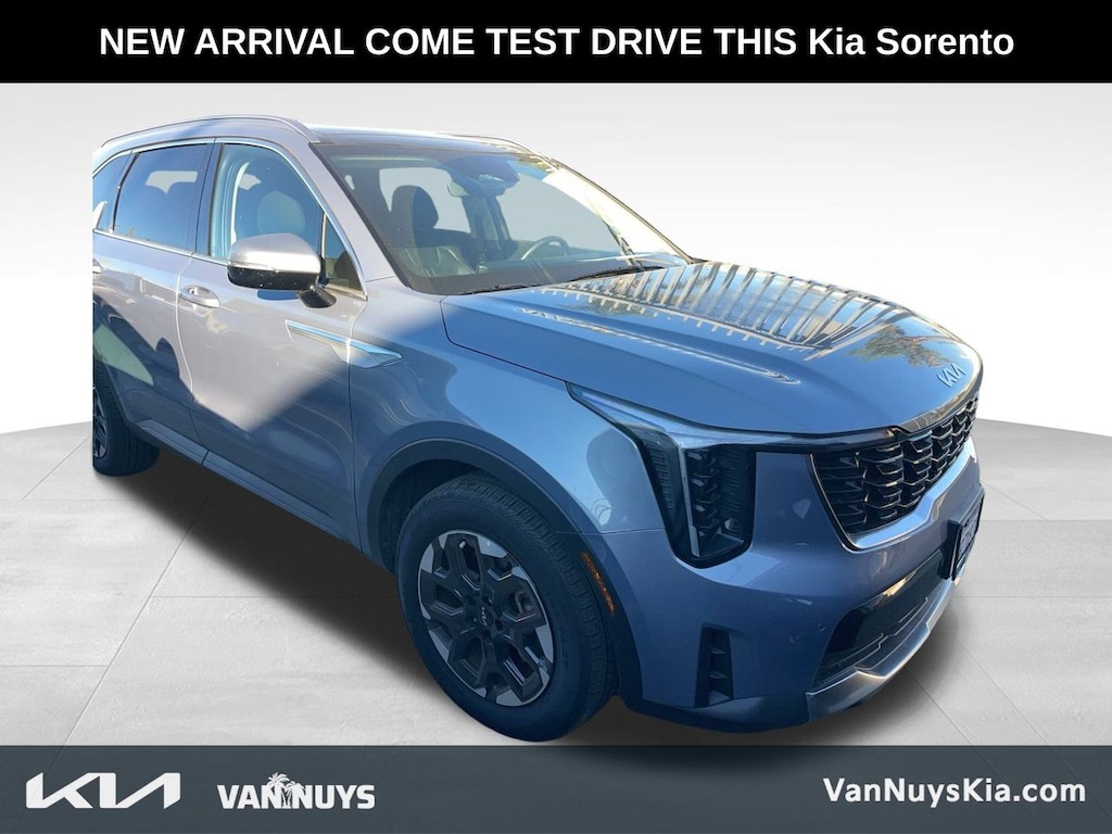 Used 2025 Kia Sorento S SUV