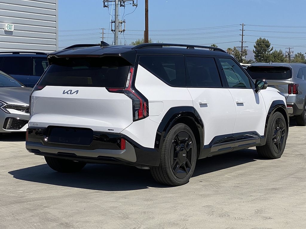 New 2026 Kia EV9 GT-Line SUV