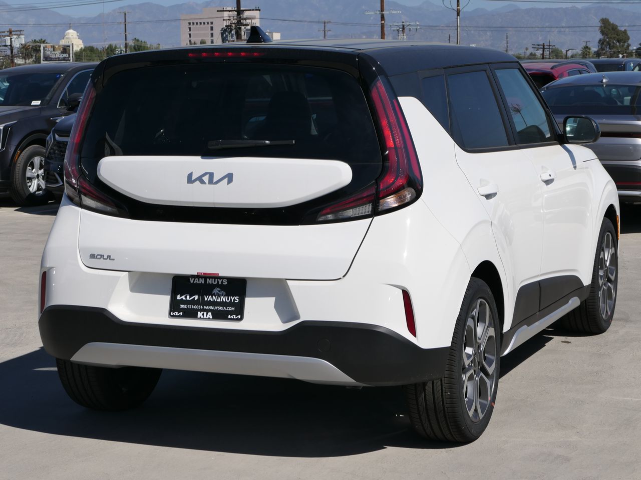 2025 Kia Soul EX photo 3