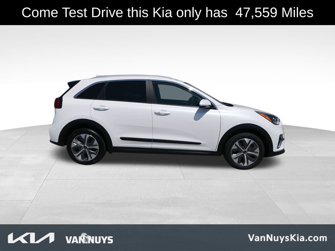 Used 2022 Kia Niro EX with VIN KNDCC3LGXN5117061 for sale in Los Angeles, CA