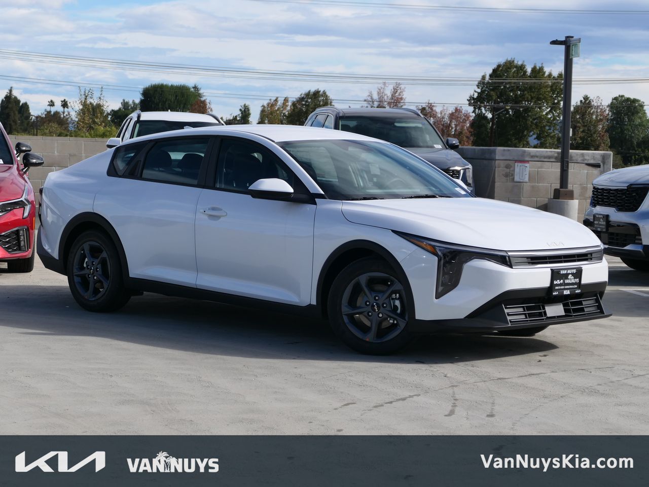 2025 Kia K4 LXS's photo