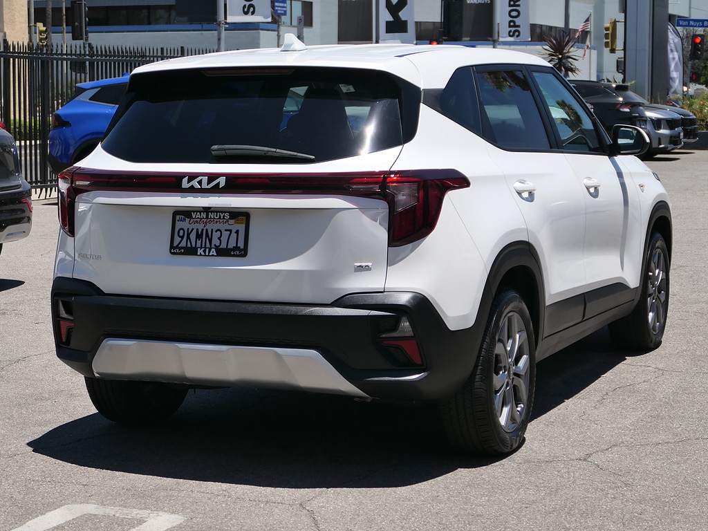 Used 2024 Kia Seltos LX SUV
