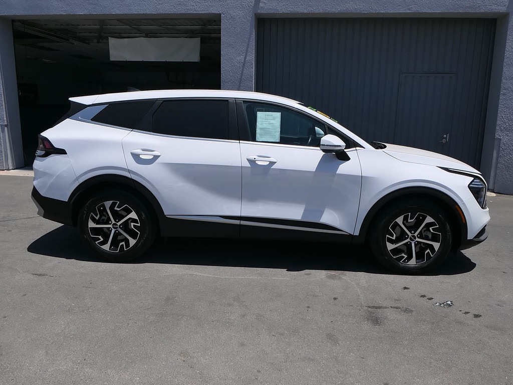 Used 2024 Kia Sportage EX SUV