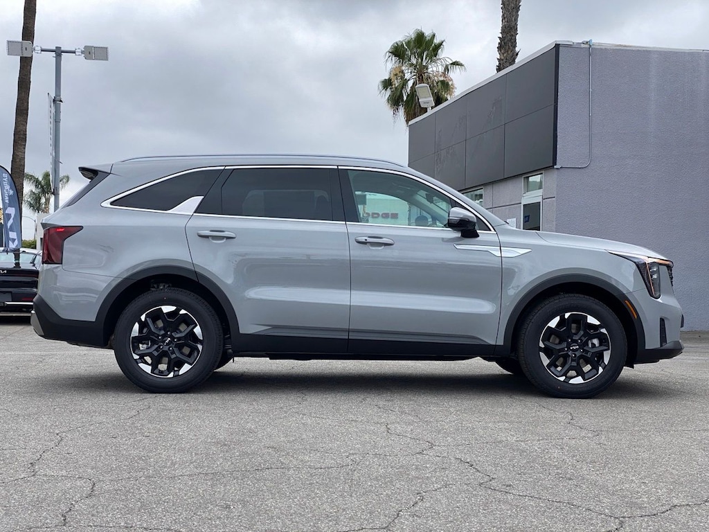 New 2026 Kia Sorento S SUV
