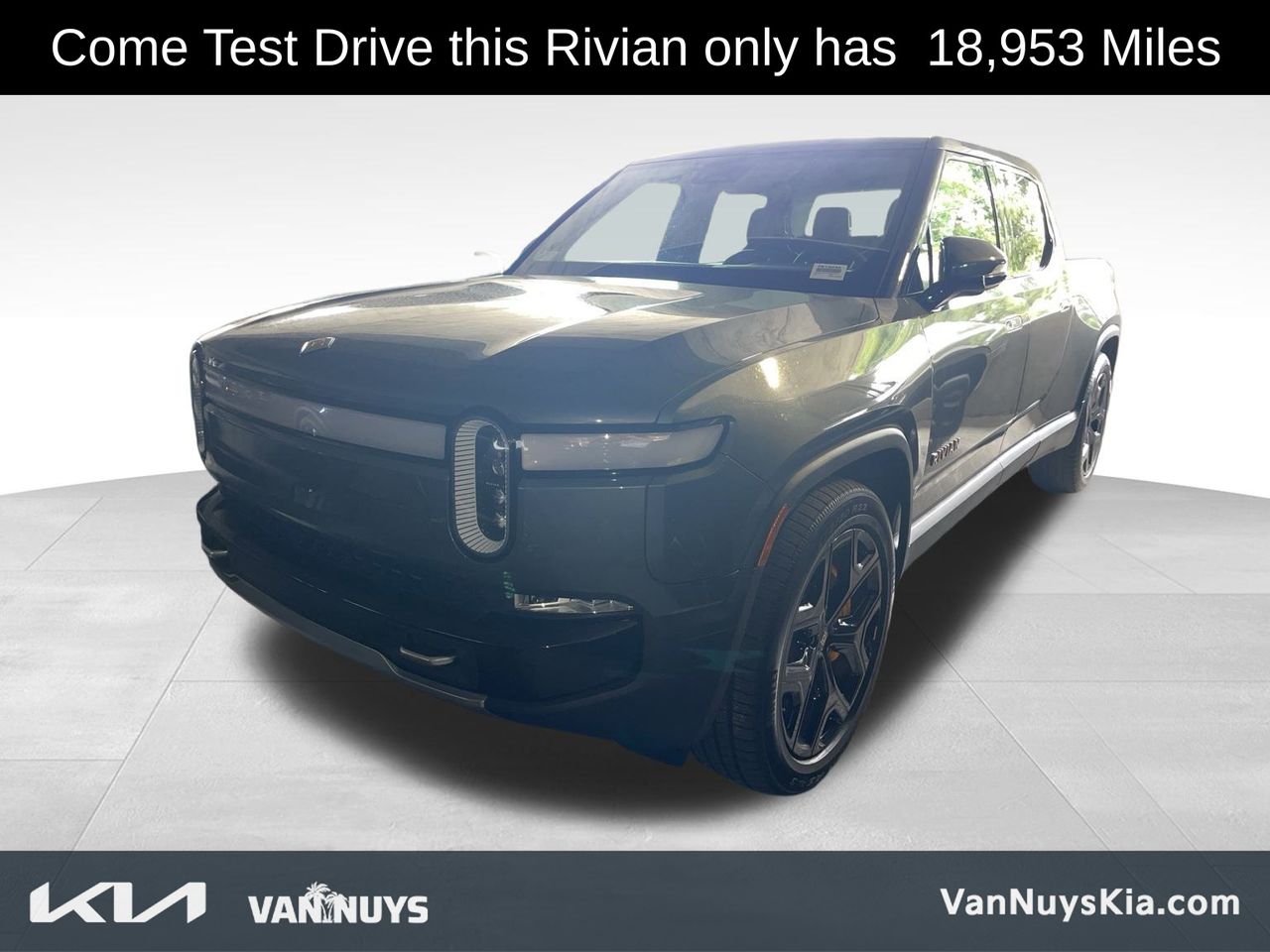 Used 2022 Rivian R1T Adventure with VIN 7FCTGAAA1NN009168 for sale in Los Angeles, CA