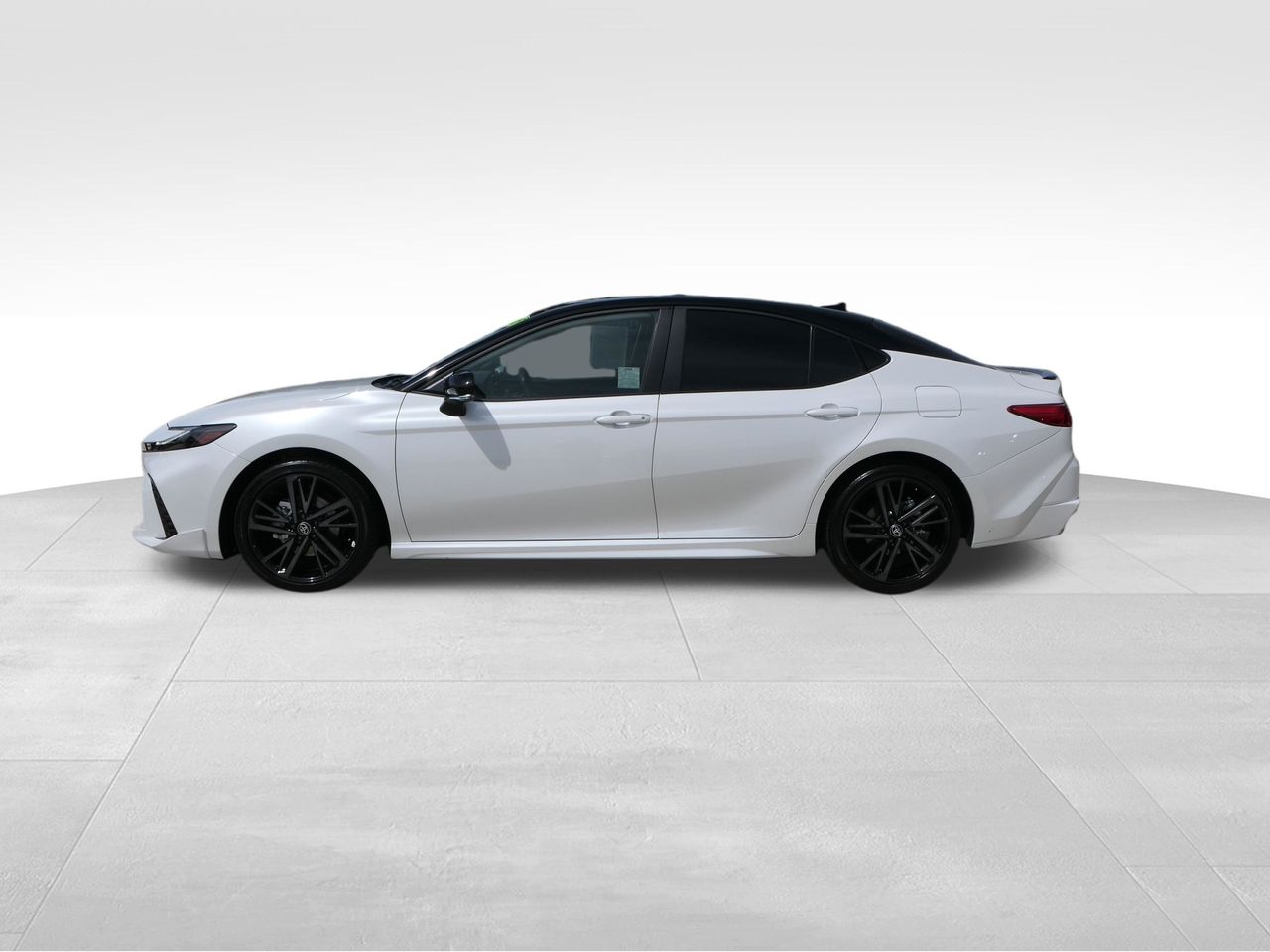 2025 Toyota Camry XSE photo 4