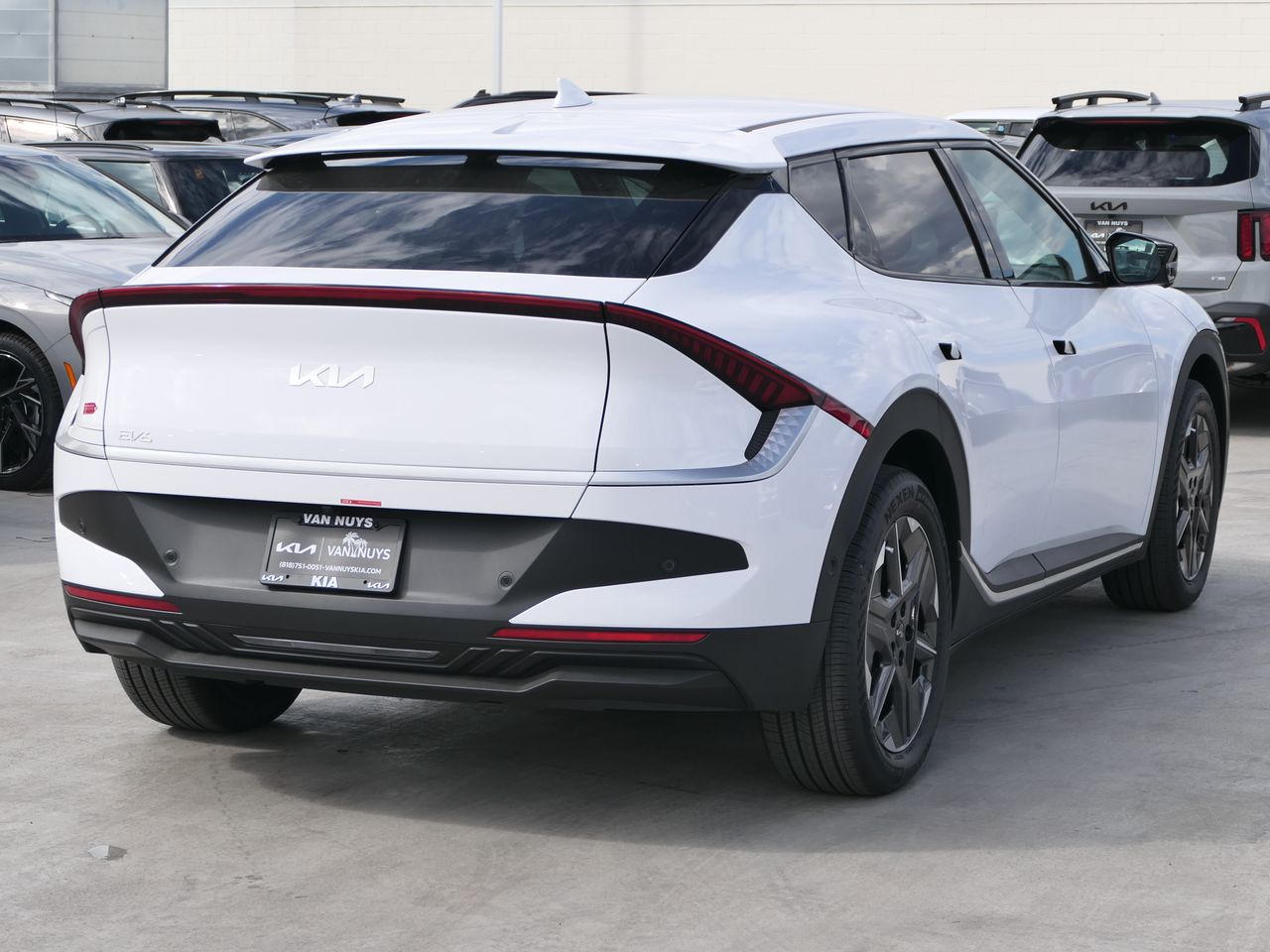 2025 Kia EV6 Light photo 3