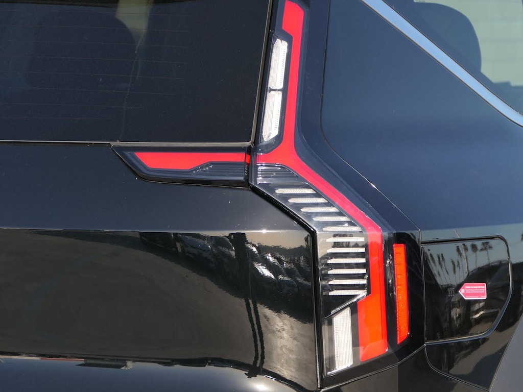 New 2026 Kia EV9 Wind SUV