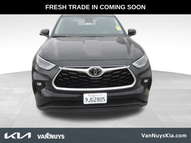 2024 Toyota Highlander LE photo 2