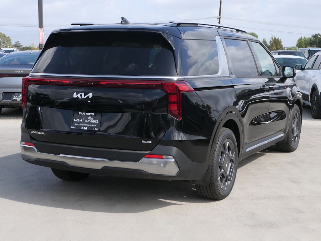 New 2026 Kia Carnival Hybrid SX Minivan/Van