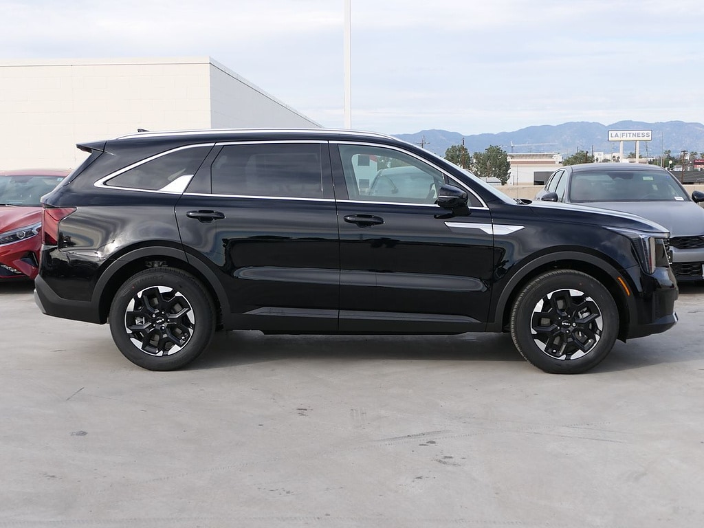 New 2026 Kia Sorento S SUV