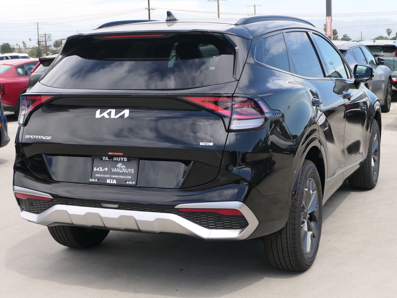 2025 Kia Sportage photo 3