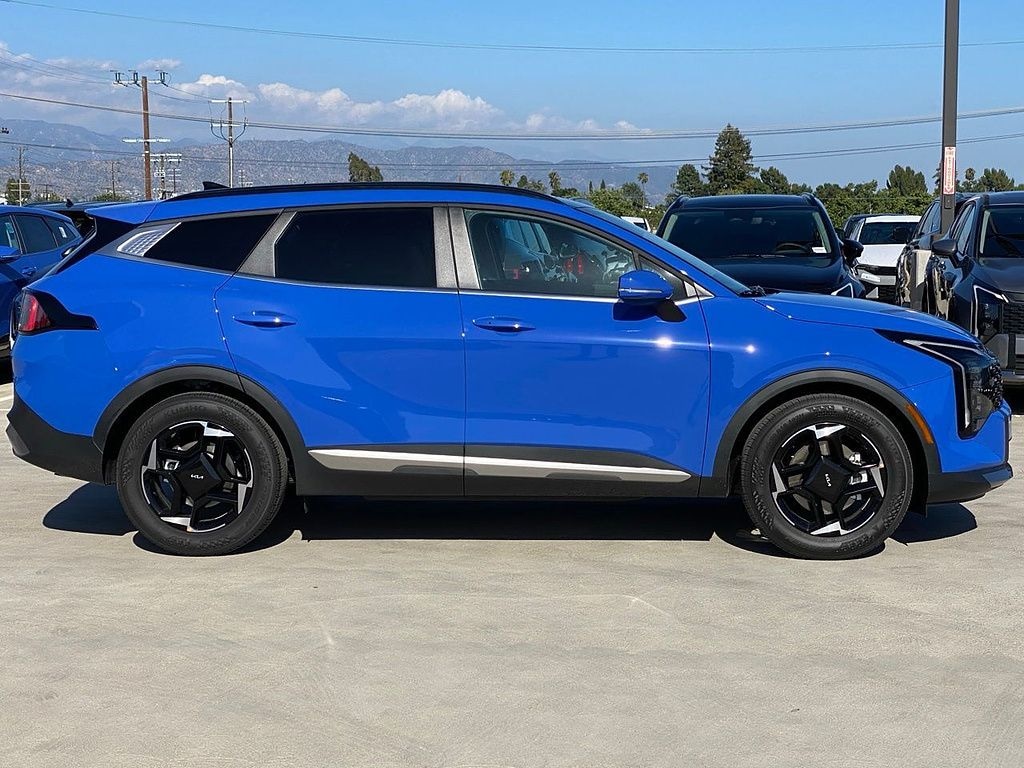 New 2026 Kia Sportage EX SUV