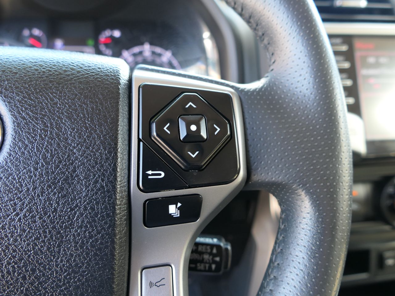 2022 Toyota 4Runner SR5 Premium - Photo 14