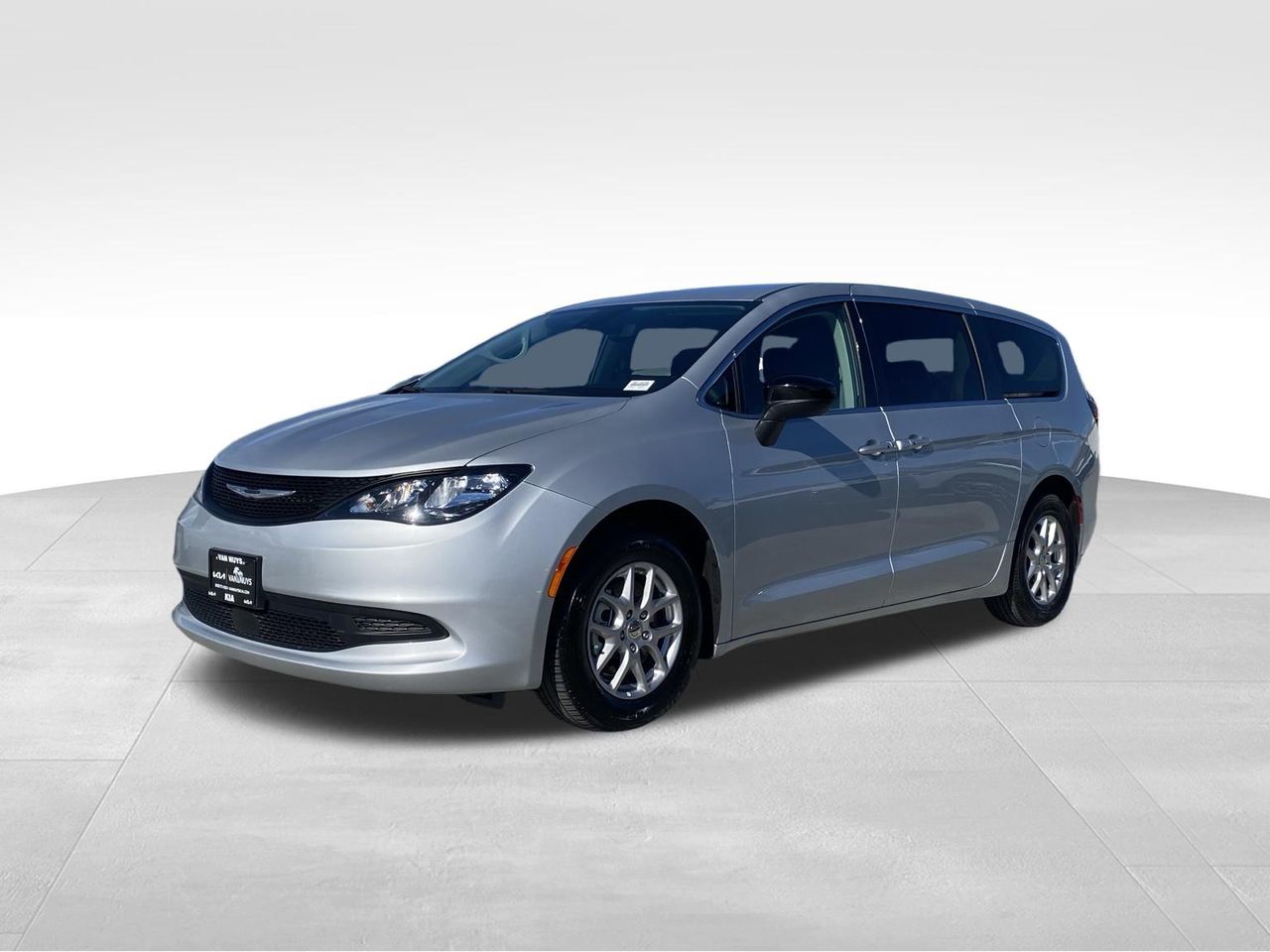 2024 Chrysler Voyager LX photo 6