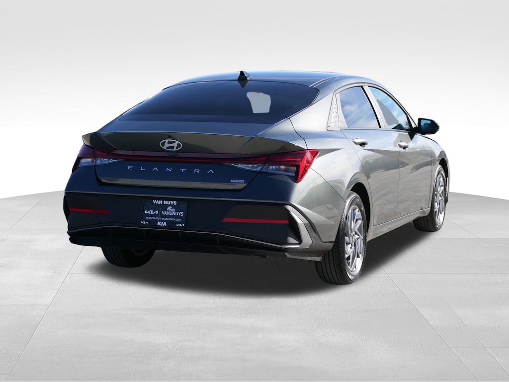 Used 2025 Hyundai Elantra Hybrid Blue Sedan