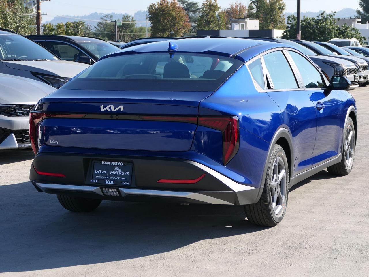 2025 Kia K4 LXS photo 2