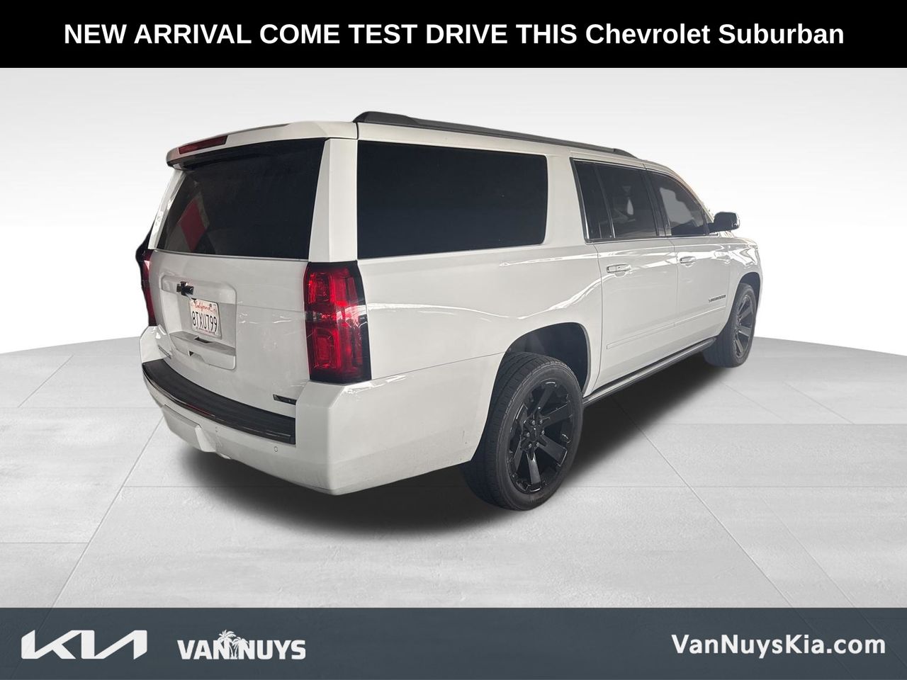 2017 Chevrolet Suburban Premier photo 3