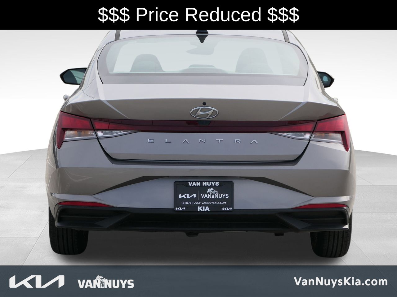 2023 Hyundai Elantra SE photo 4