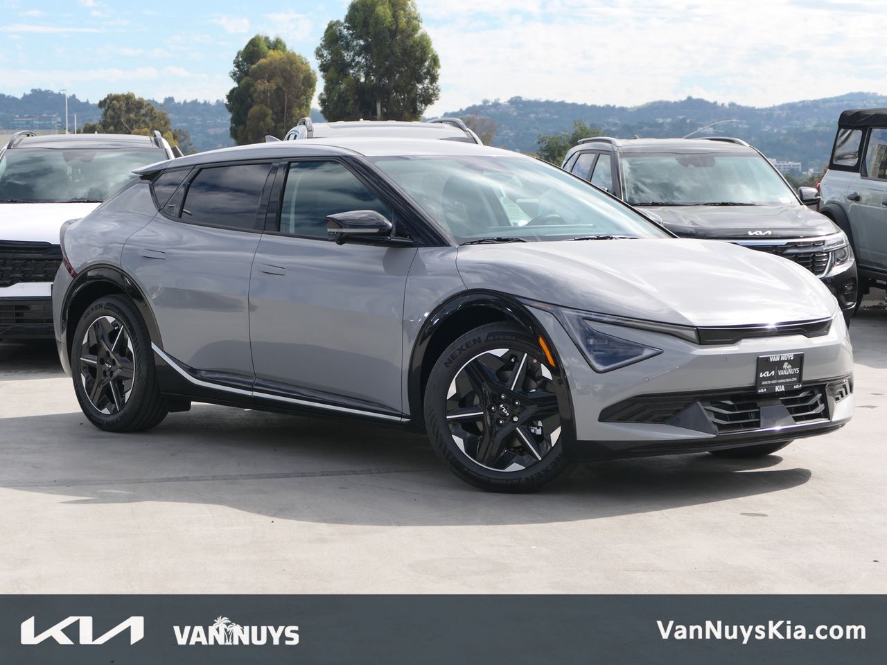 2025 Kia EV6 Wind's photo