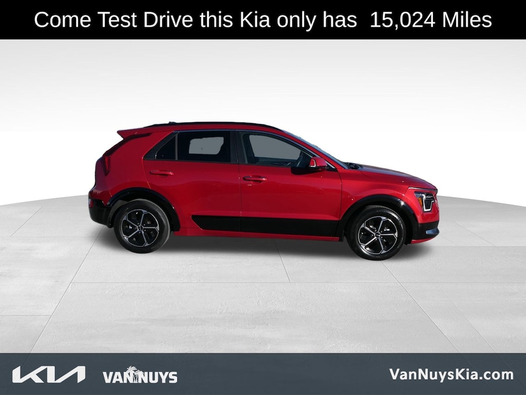 Used 2023 Kia Niro SX SUV