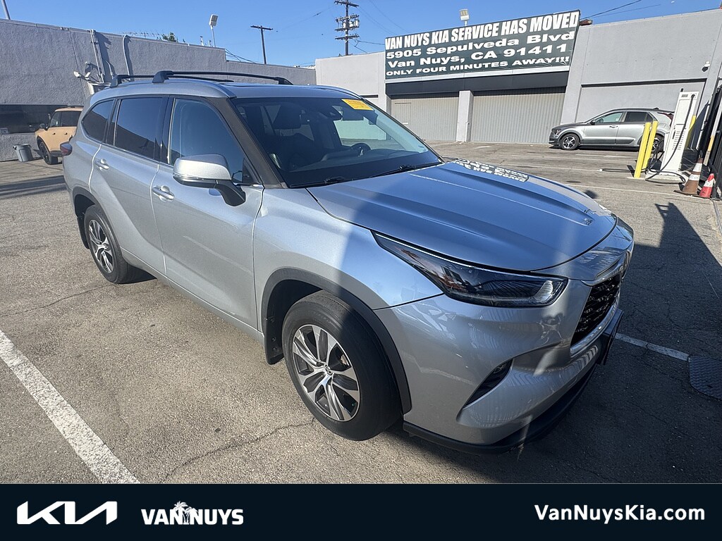 Used 2021 Toyota Highlander XLE SUV