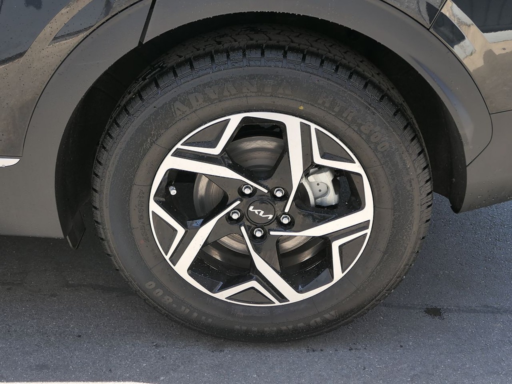 2025 Kia Sportage LX - Photo 9