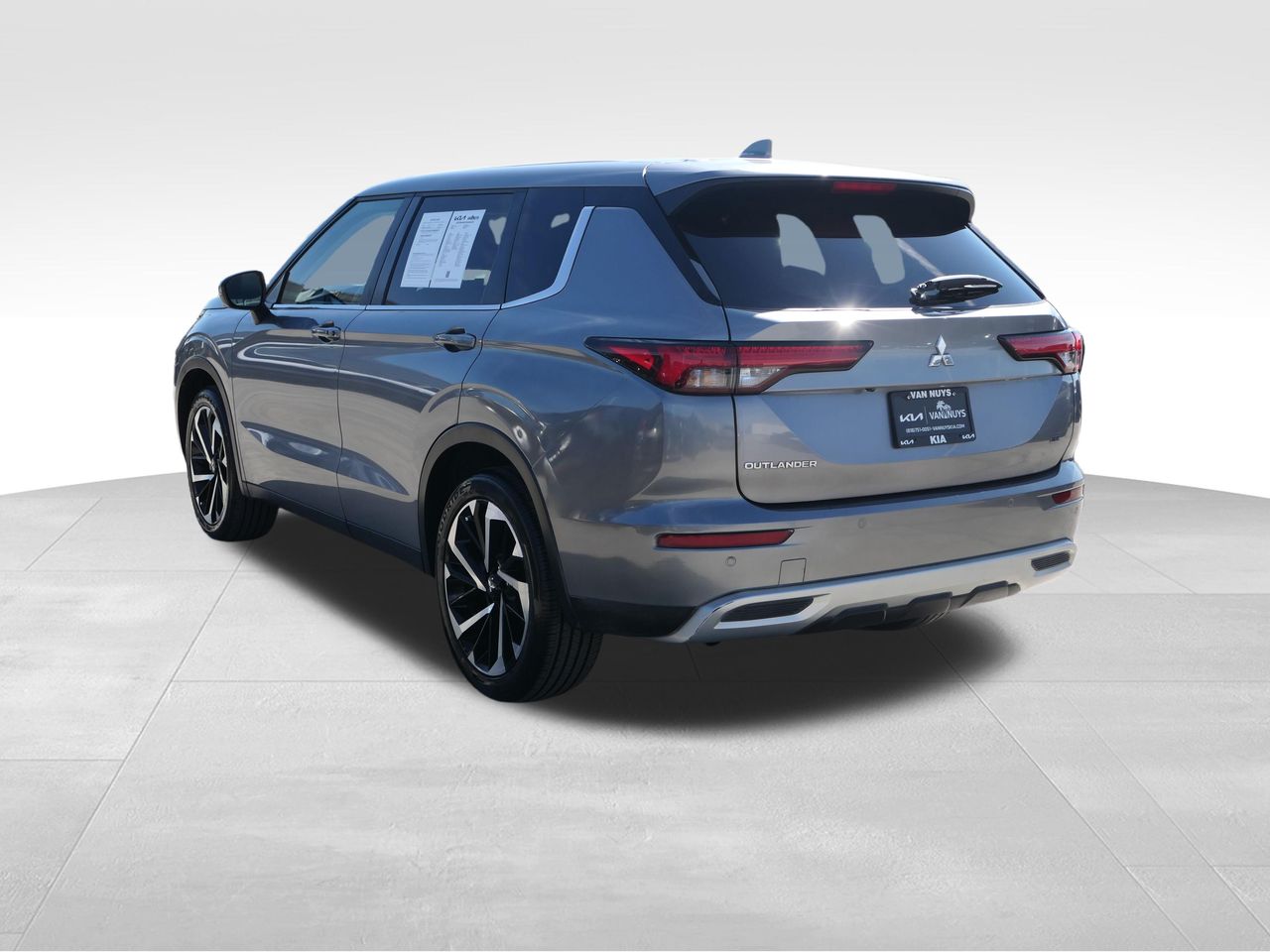 2024 Mitsubishi Outlander SE photo 5