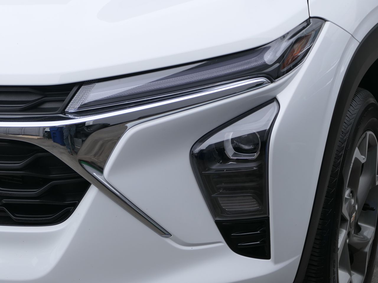 2025 Chevrolet Trax LT photo 6