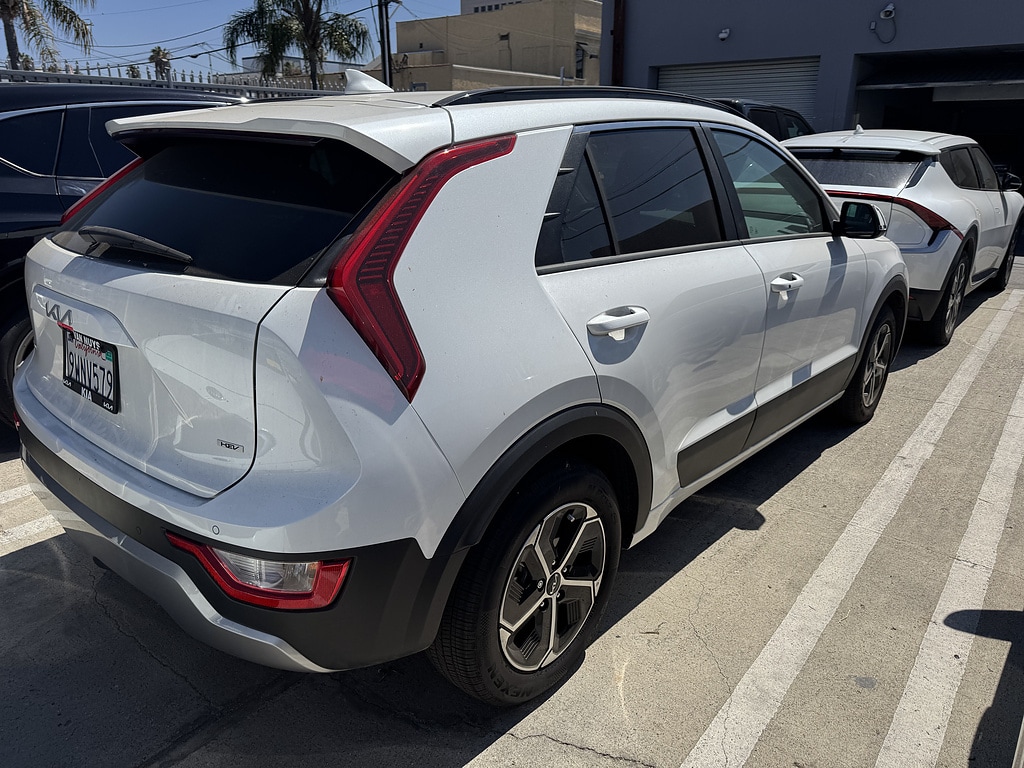 Certified 2025 Kia Niro EX SUV