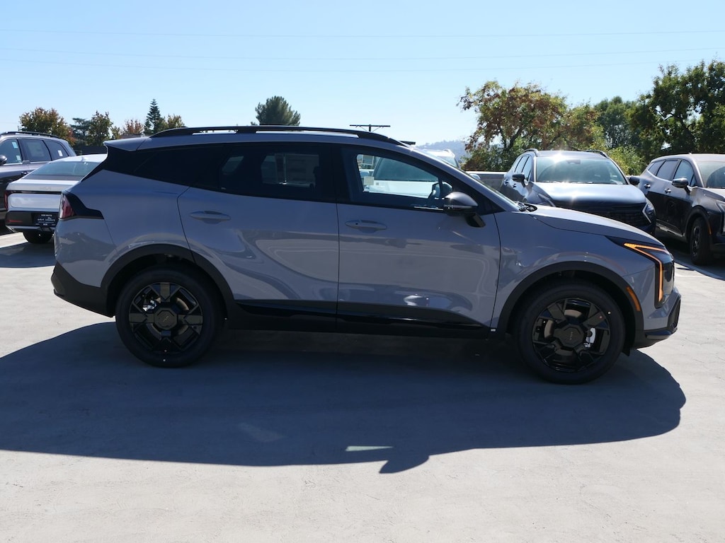 New 2026 Kia Sportage Hybrid EX SUV