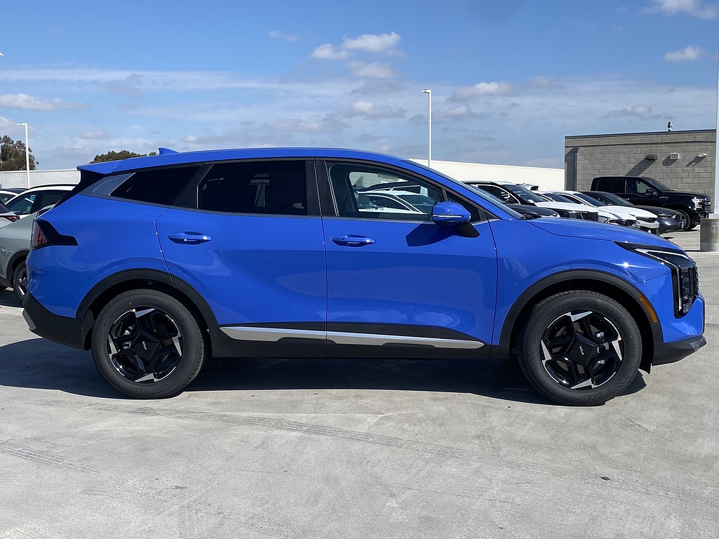 New 2026 Kia Sportage EX