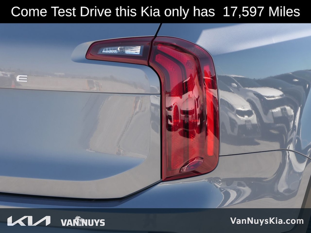 Used 2024 Kia Telluride LX SUV