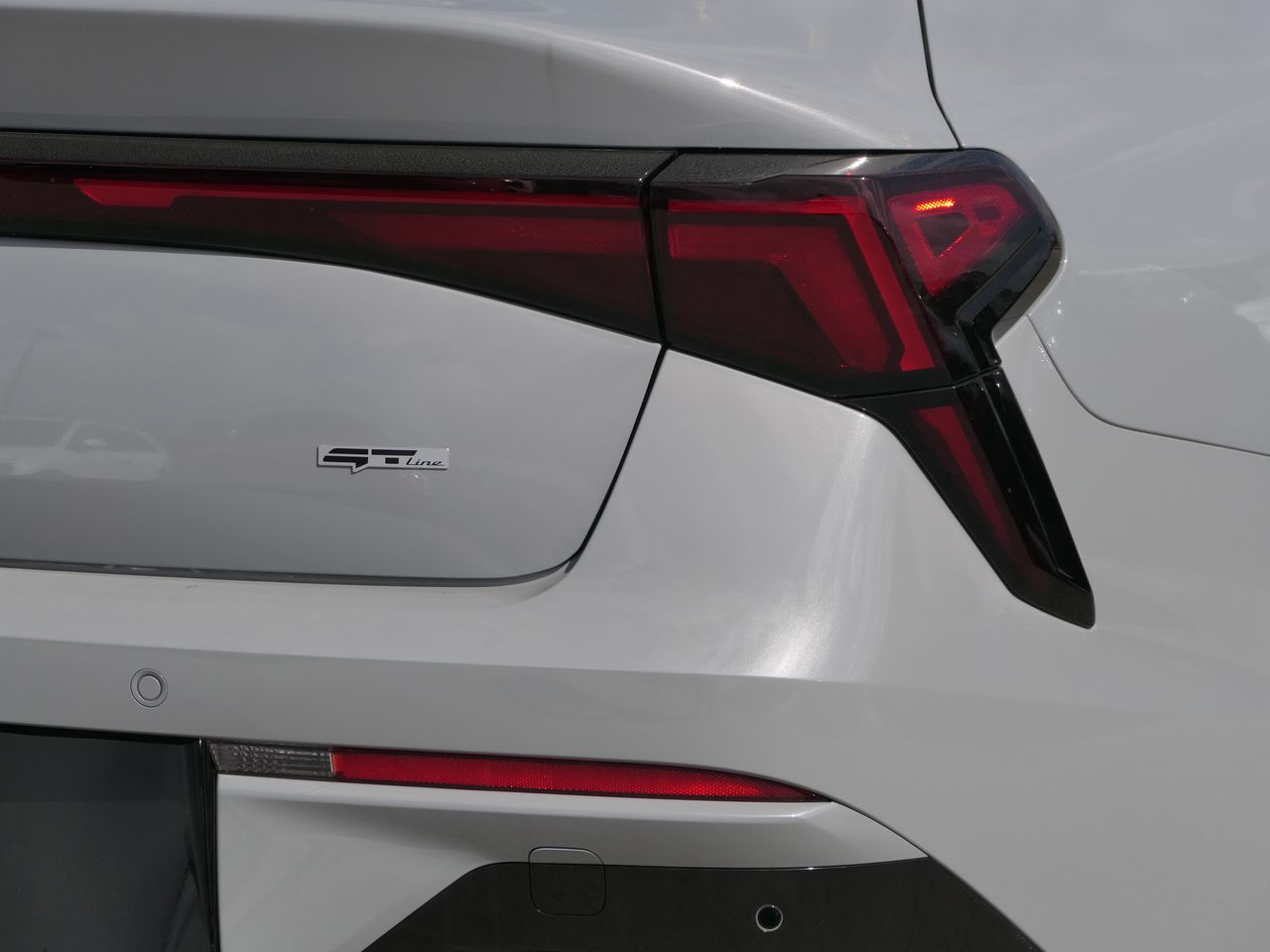 2026 Kia K5 GT-Line photo 4