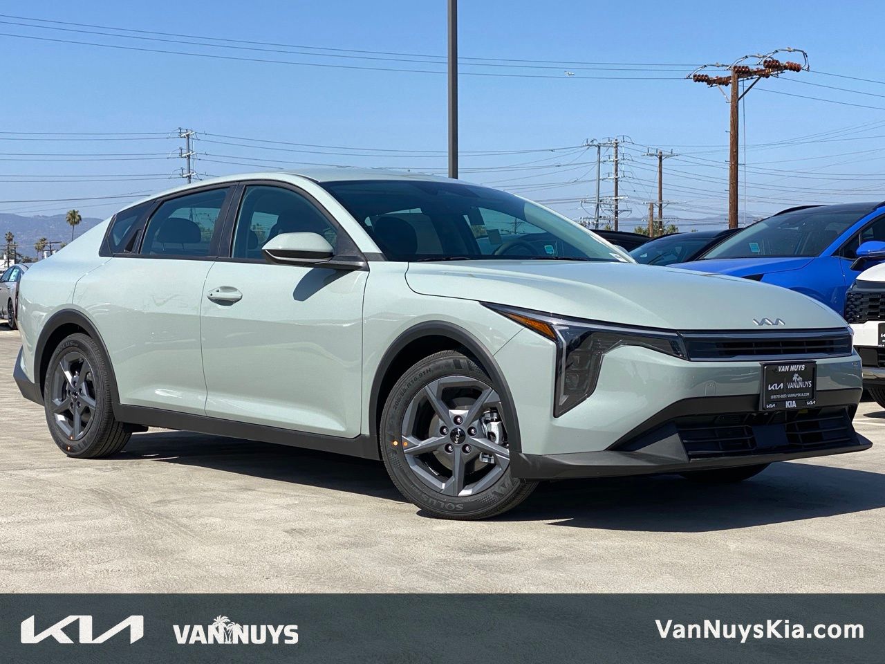 2026 Kia K4 LXS AT's photo