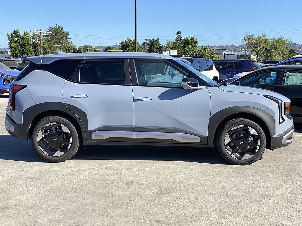 New 2027 Kia Seltos S SUV