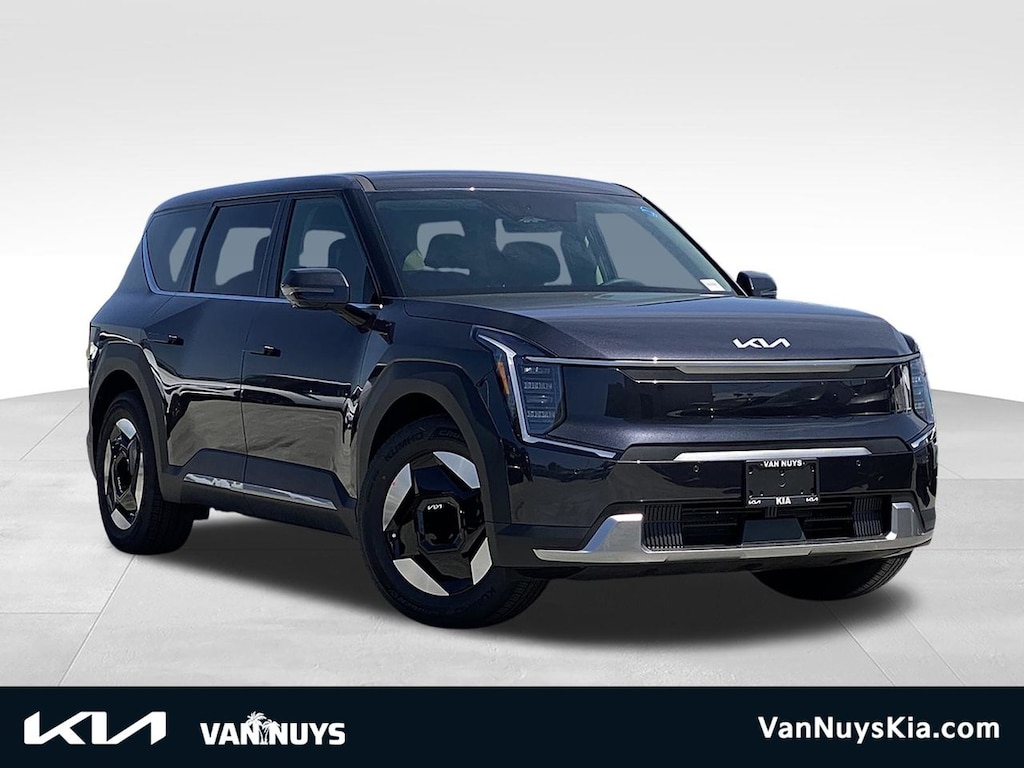 New 2026 Kia EV9 Light Long Range SUV