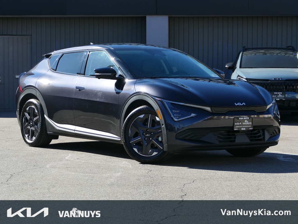 New 2025 Kia EV6 Light SUV