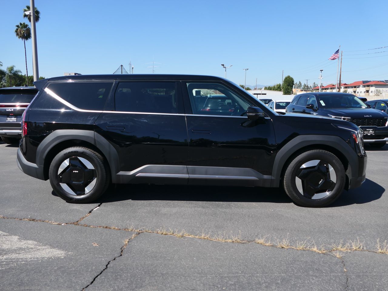 Used 2024 Kia EV9 Light L/R with VIN KNDAB5S11R6029454 for sale in Los Angeles, CA