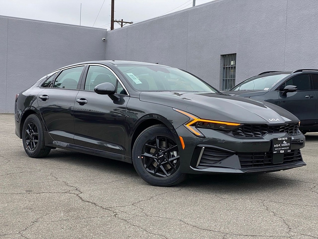 New 2026 Kia K5 LXS FWD Sedan