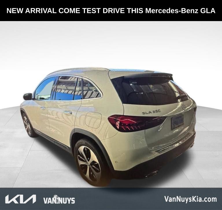 2025 Mercedes-Benz GLA GLA 250 photo 2