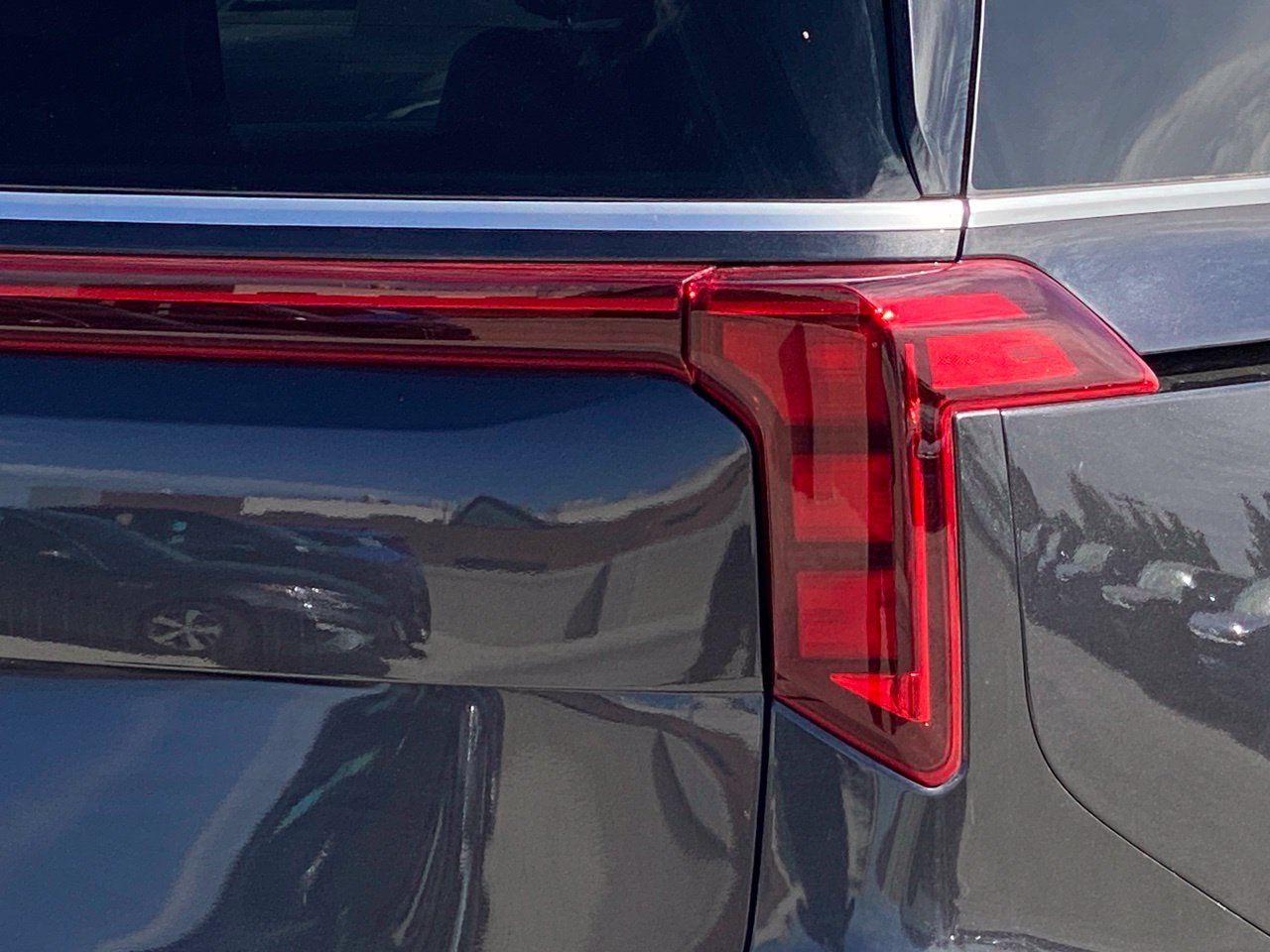 New 2026 Kia Carnival Hybrid LXS Minivan/Van