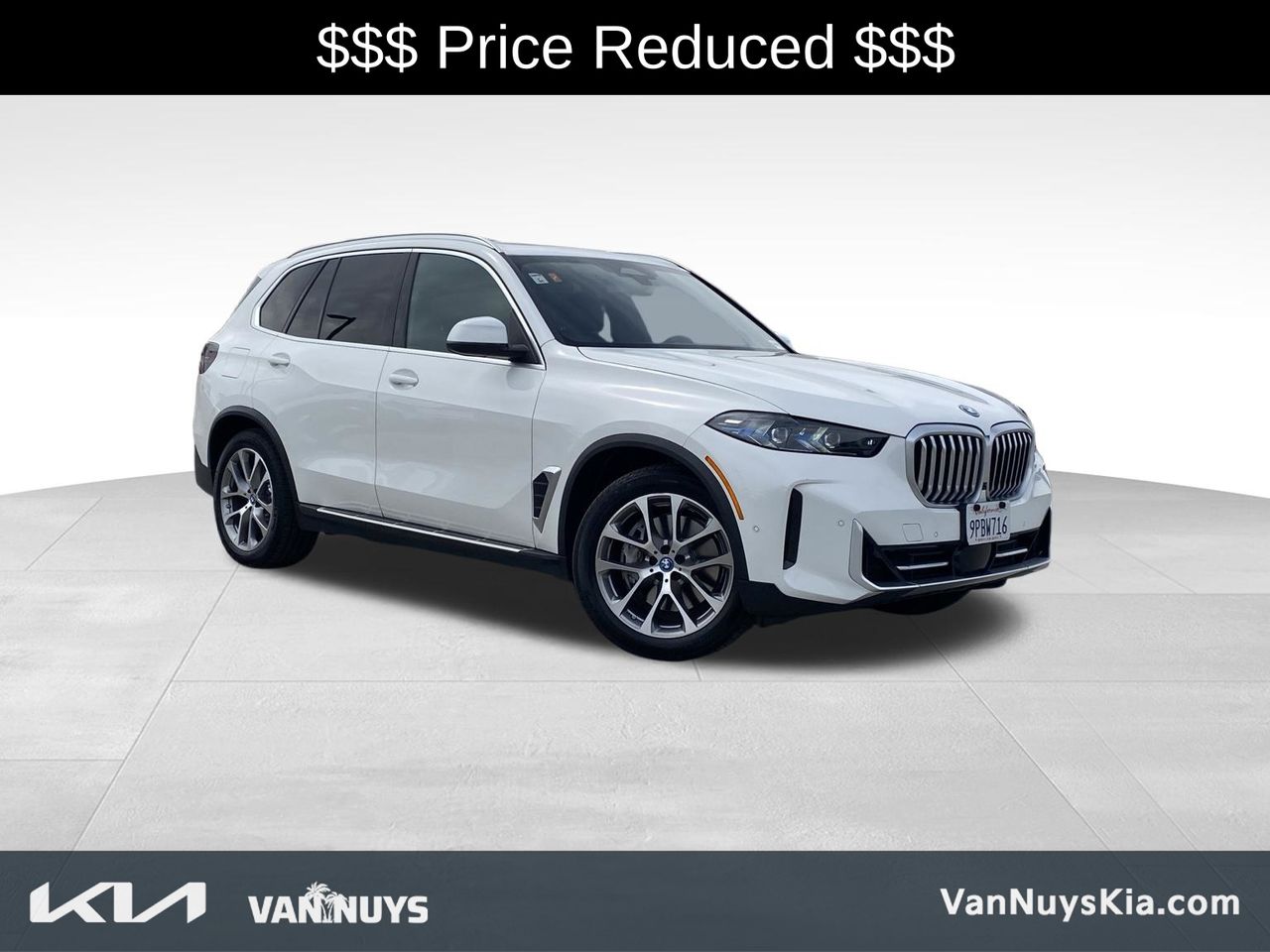 2025 BMW X5 xDrive50e's photo