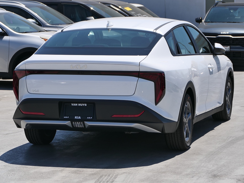 New 2026 Kia K4 LXS