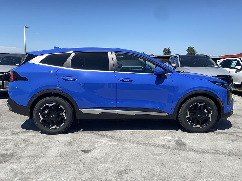 New 2026 Kia Sportage EX SUV
