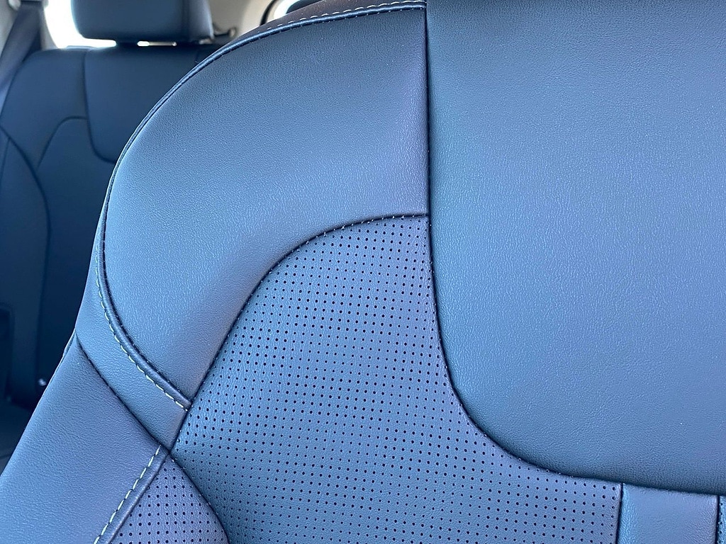 2026 Kia Sorento EX Hybrid - Photo 13