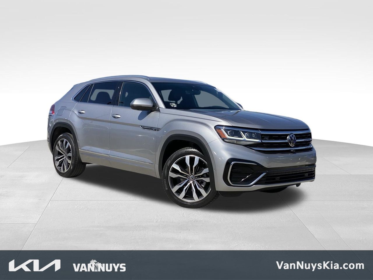 2023 Volkswagen Atlas Cross Sport 3.6L V6 SEL Premium R-Line photo 1