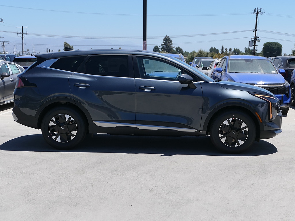 New 2026 Kia Sportage Hybrid LX SUV