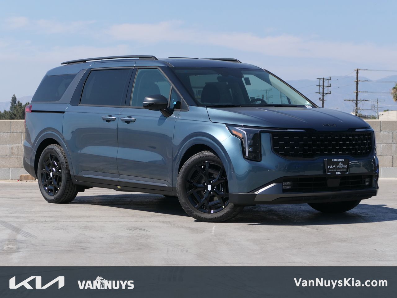 2026 Kia Carnival SX's photo